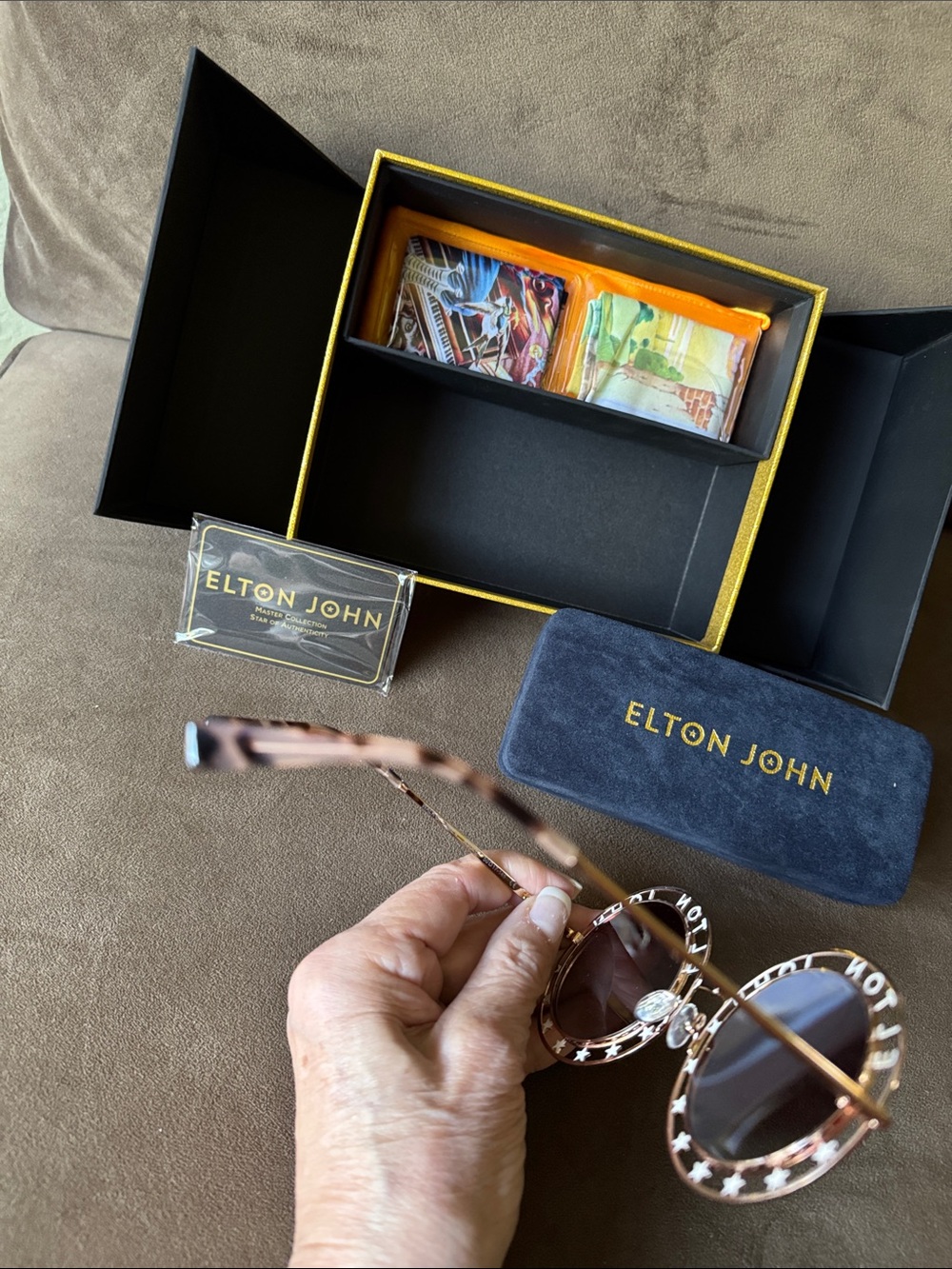 Elton John Unisex Round Logo Sunglasses Brown Brand New w Case Box - Picture 8 of 10